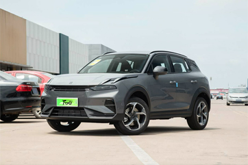 lynk & co 06 price